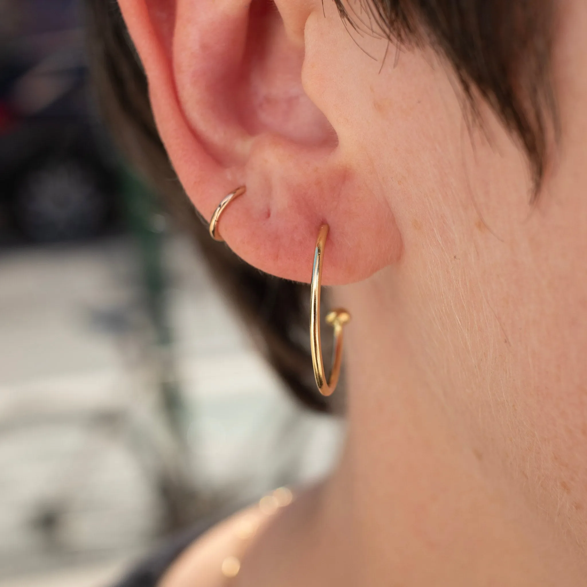 18K Wire Hoops Small