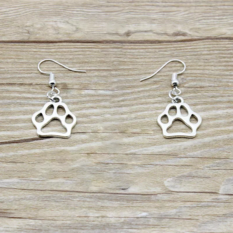 Dangling Cat Paw Fashion Earrings