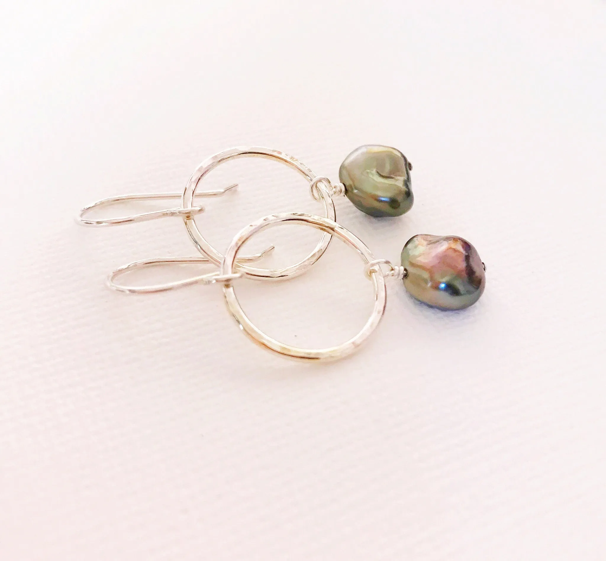 Earrings Doris - keshi tahitian pearl (E324)