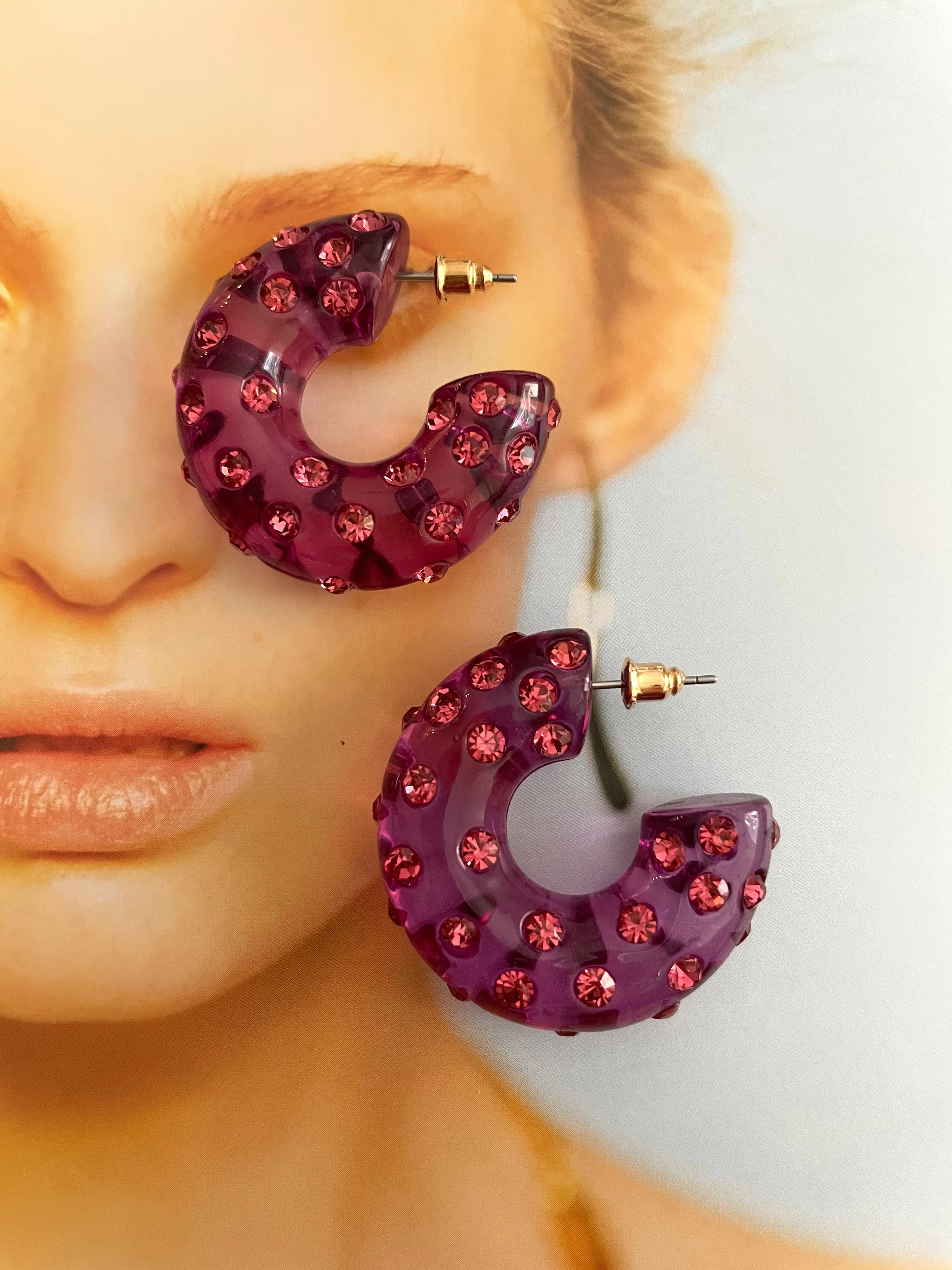 Lucite hoops earrings