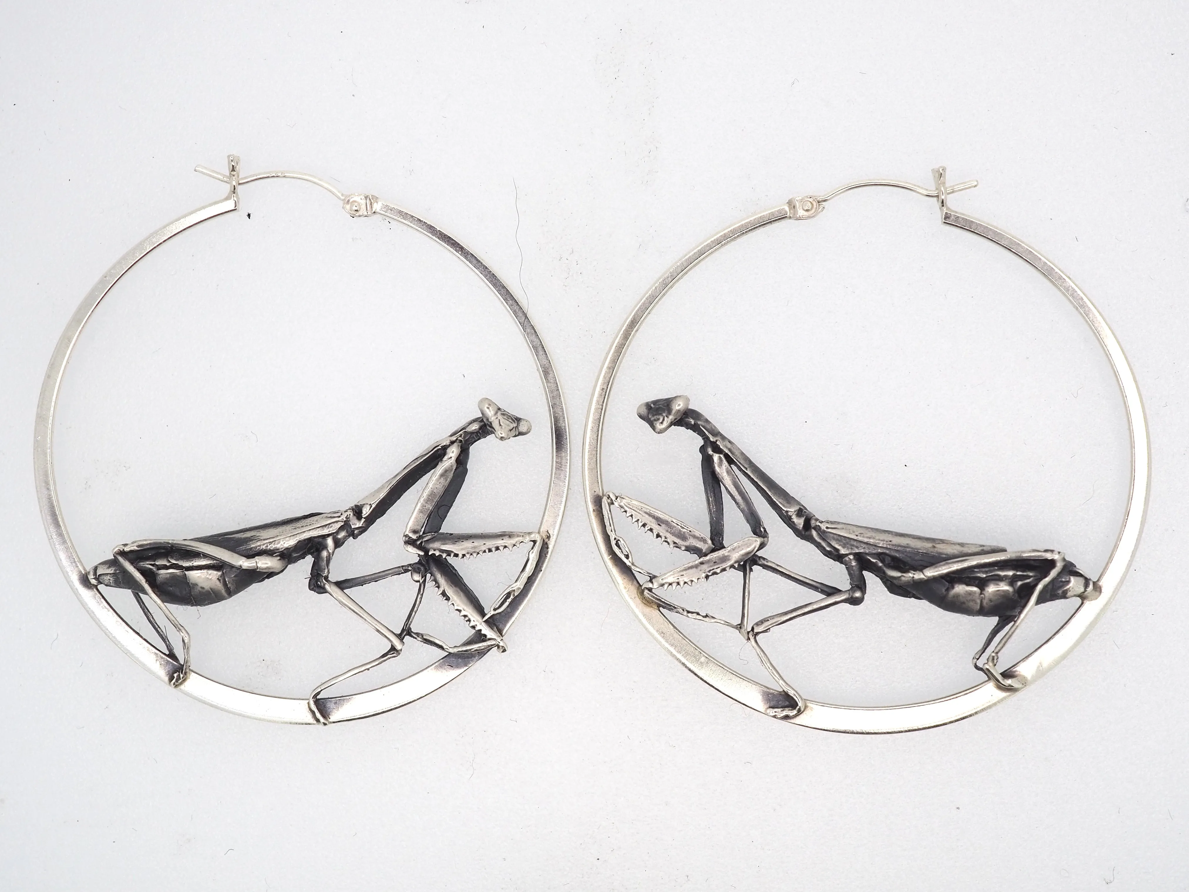 Mantis hoop earrings