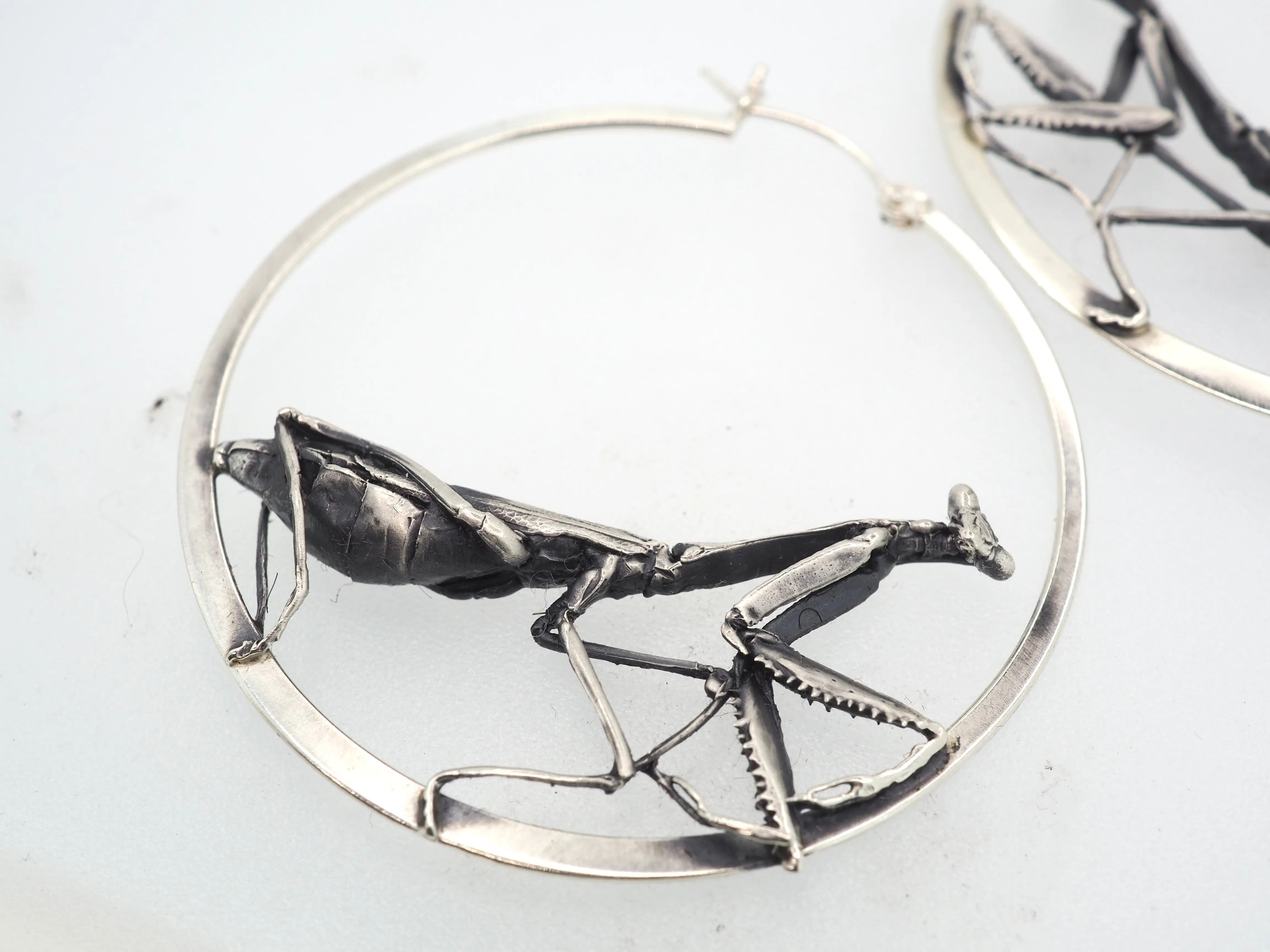 Mantis hoop earrings