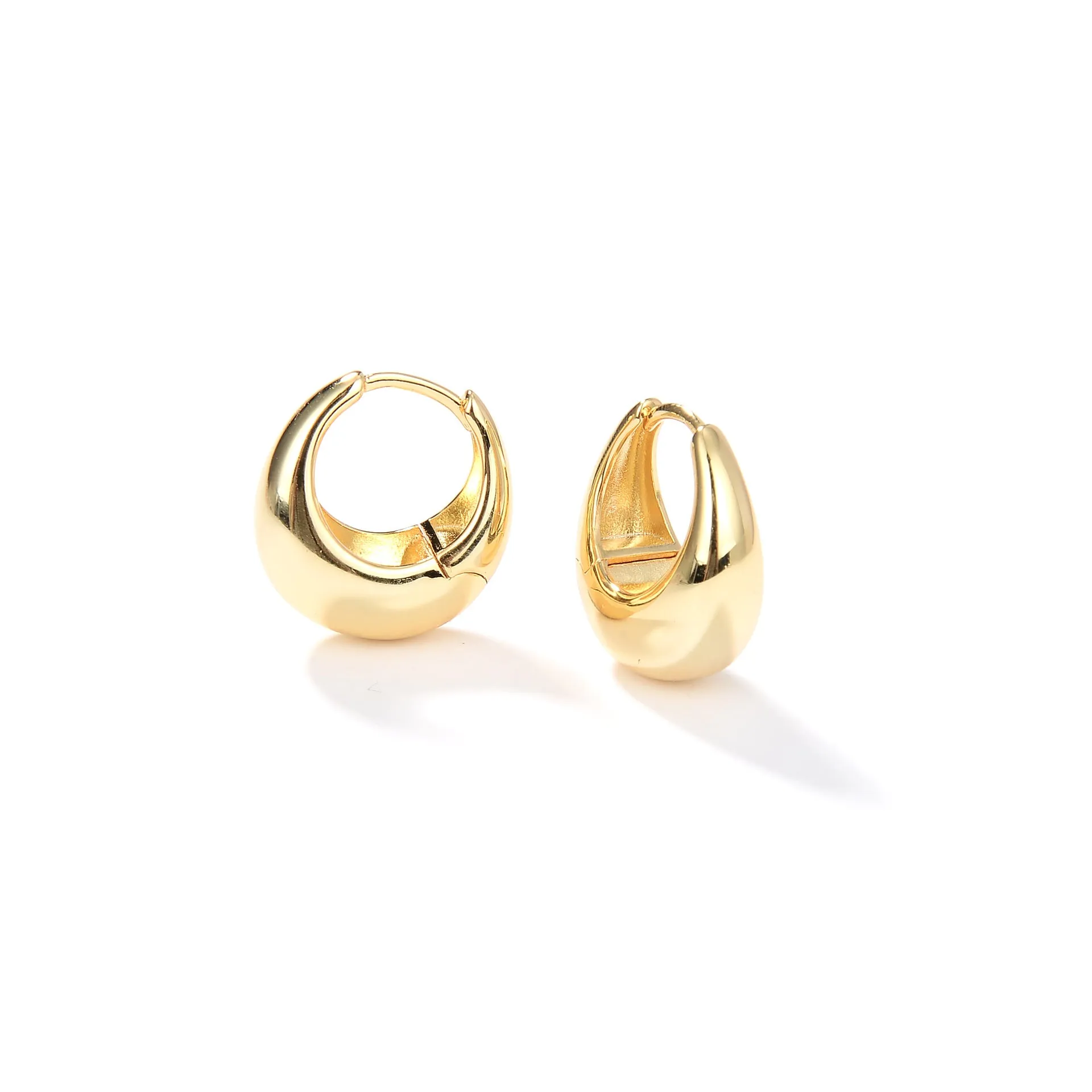 Minimalist Curved Hoop Earrings