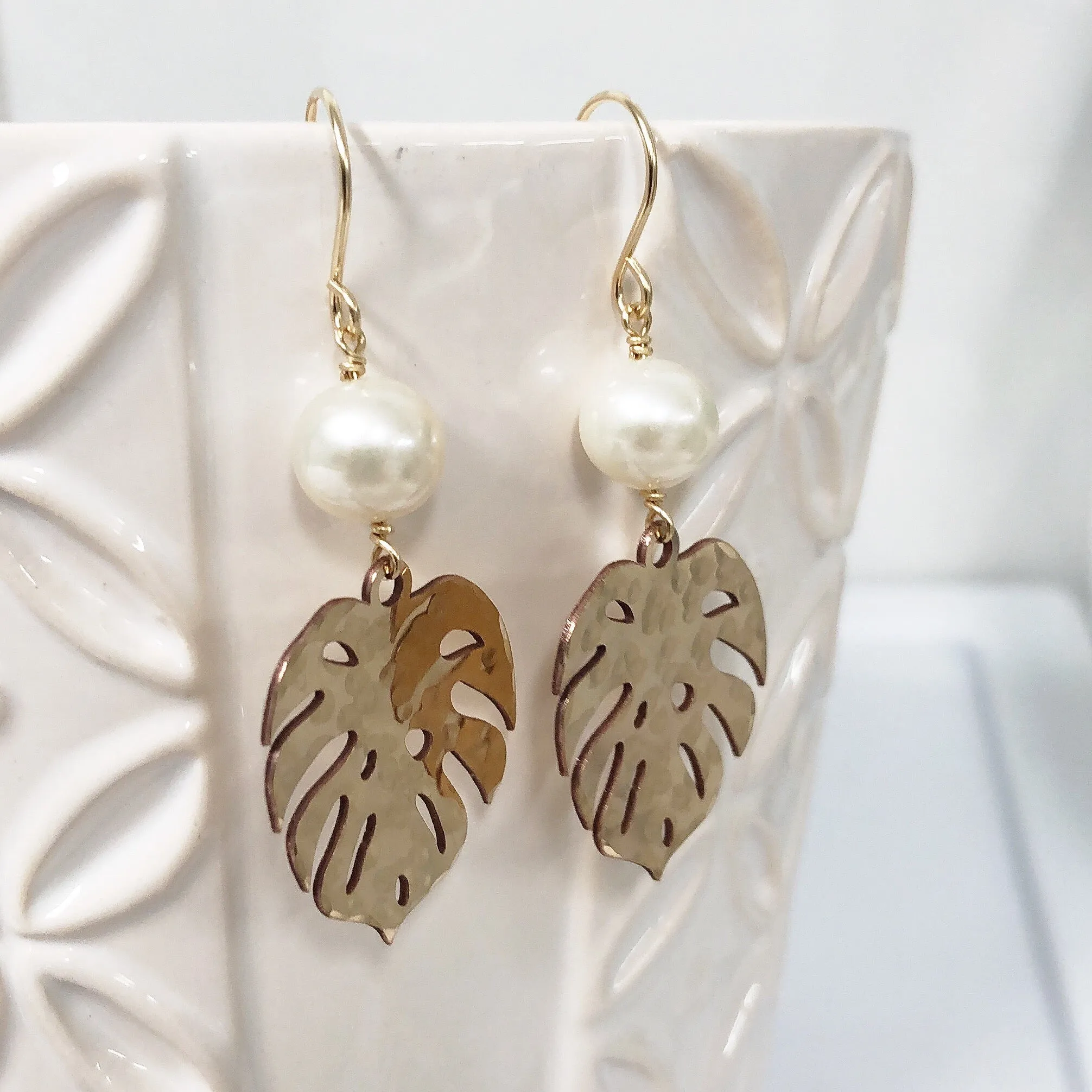 Monstera dangle - white pearl (E560)