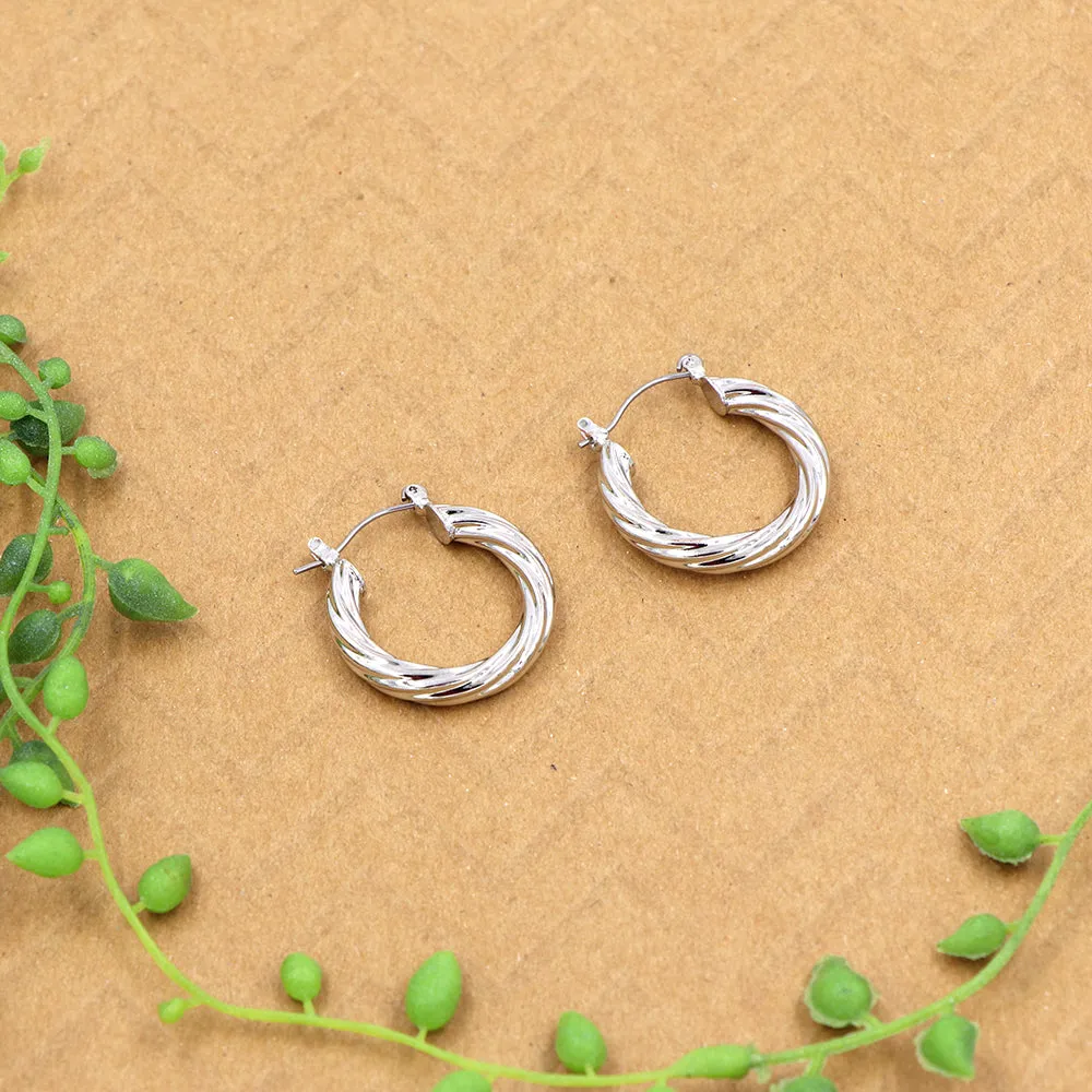 Petite Twist Hoops