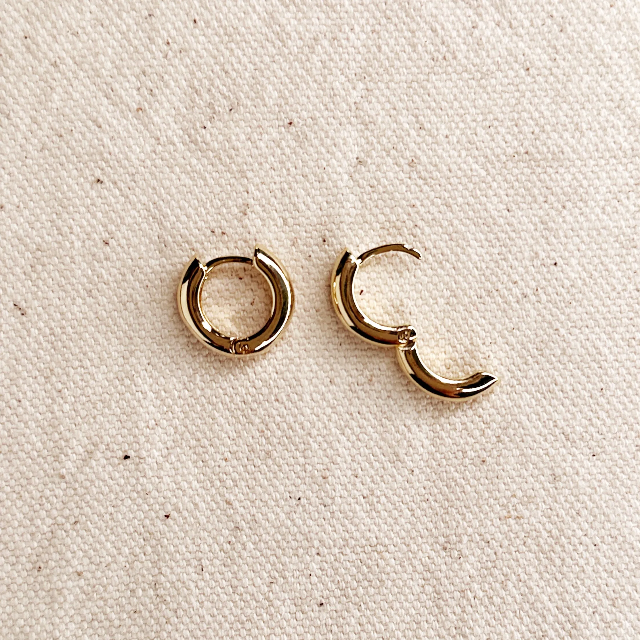 Small Rounded Clicker Earrings