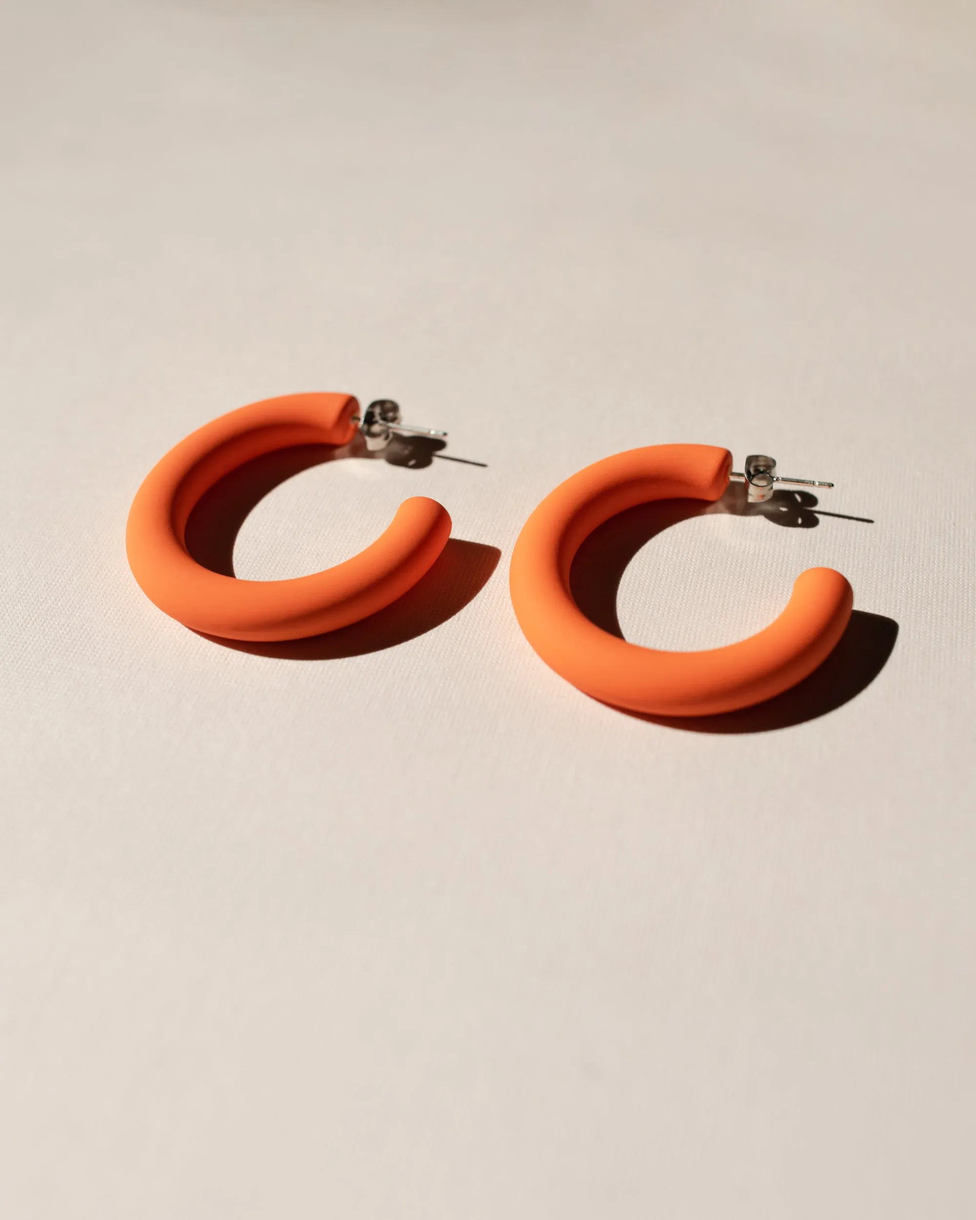 SS925 Louise Hoops in Tangerine