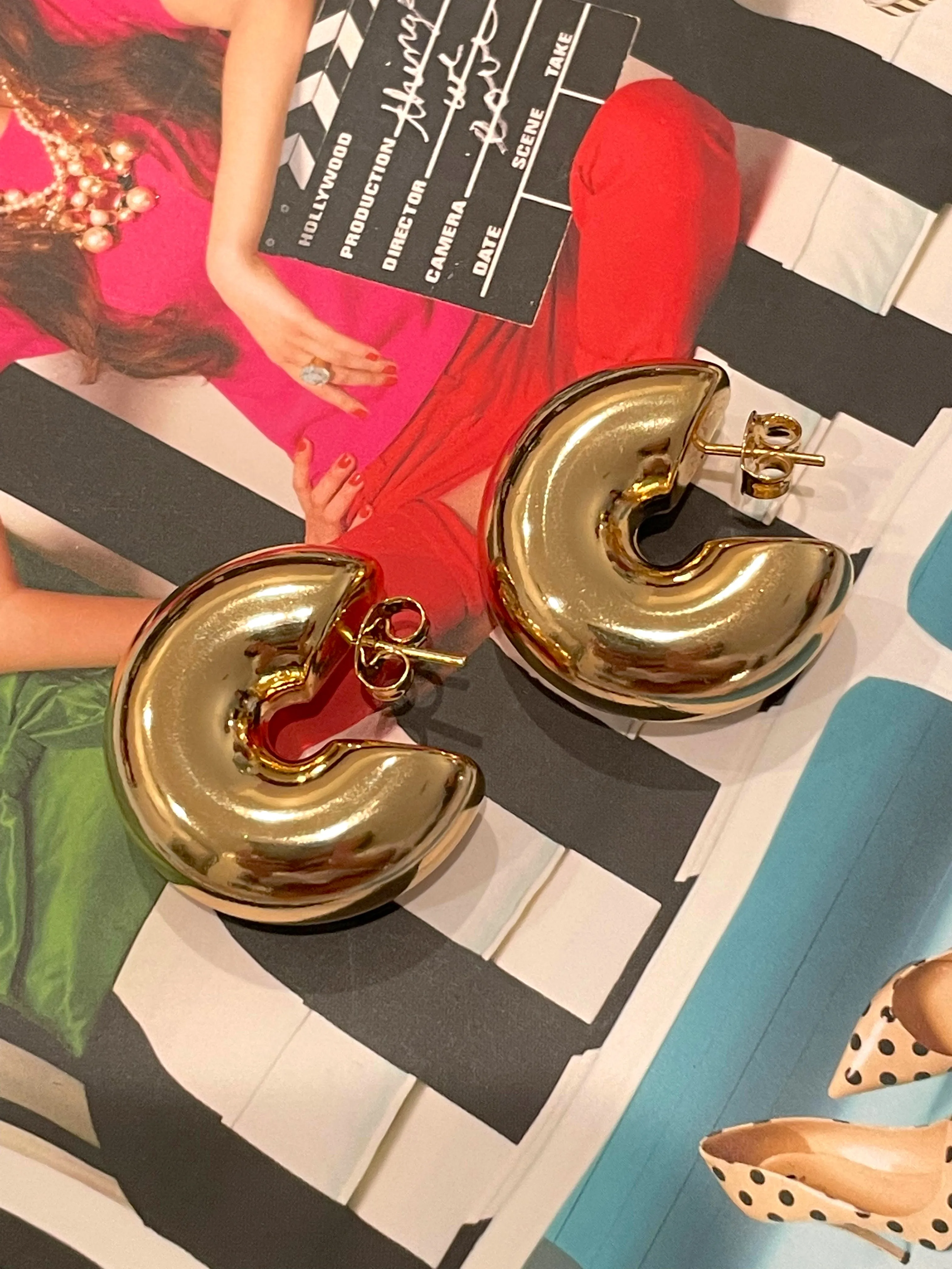 The perfect chunky hoops earrings