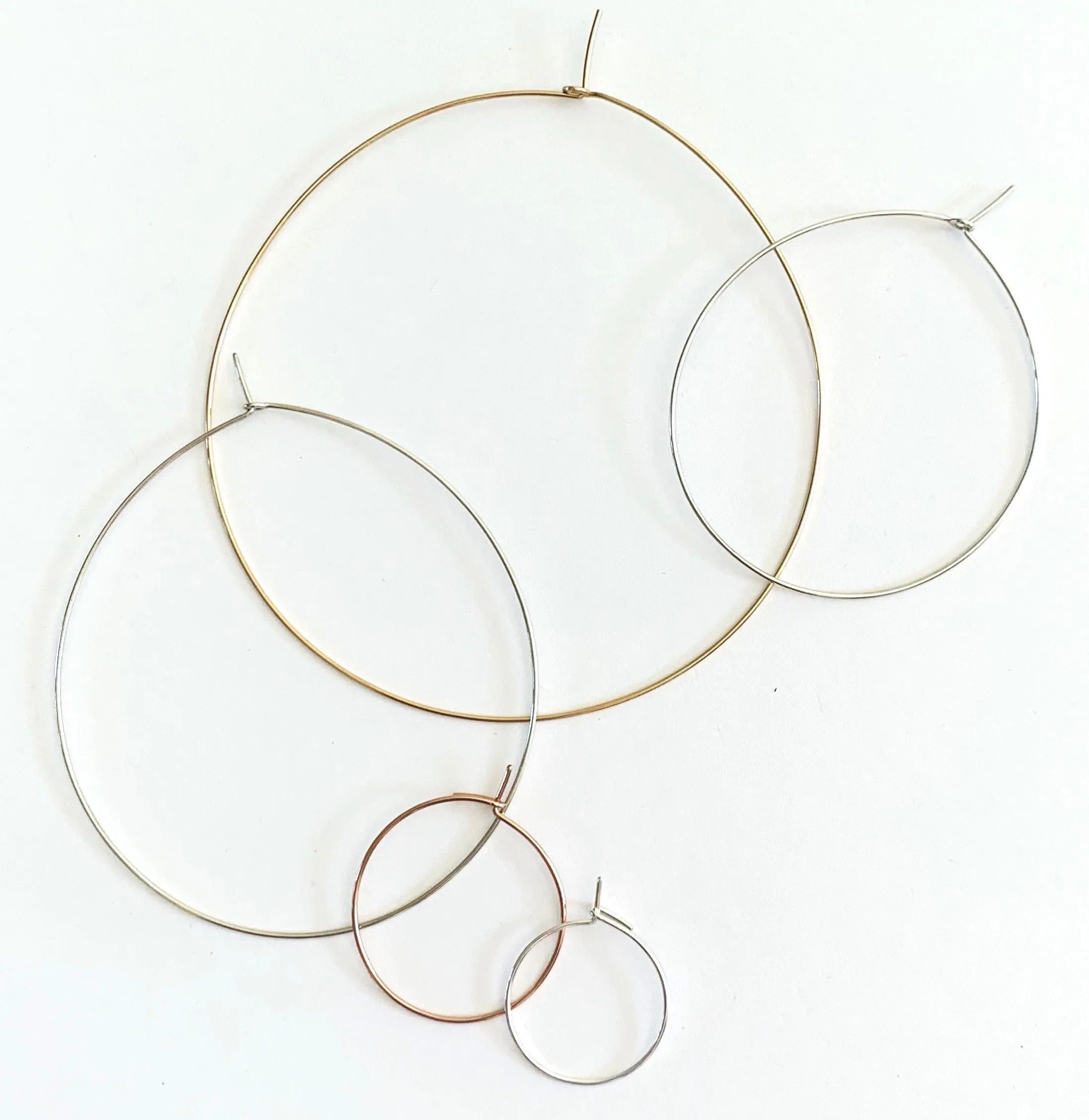 Weightless Small Hoops